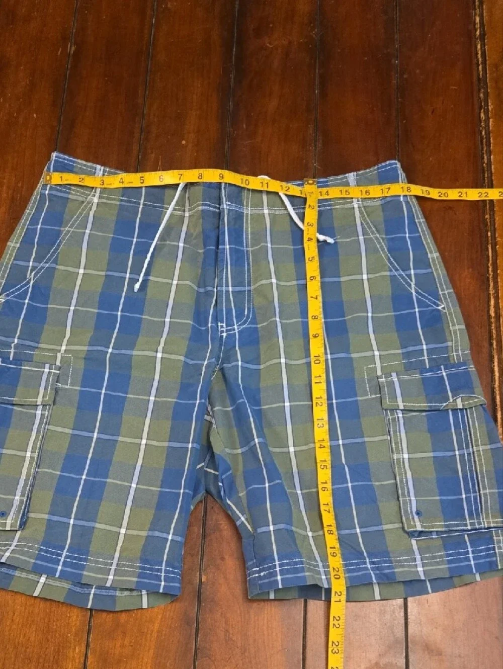 L.L. Bean Men's Plaid Cargo Swim Shorts in Blue & Olive